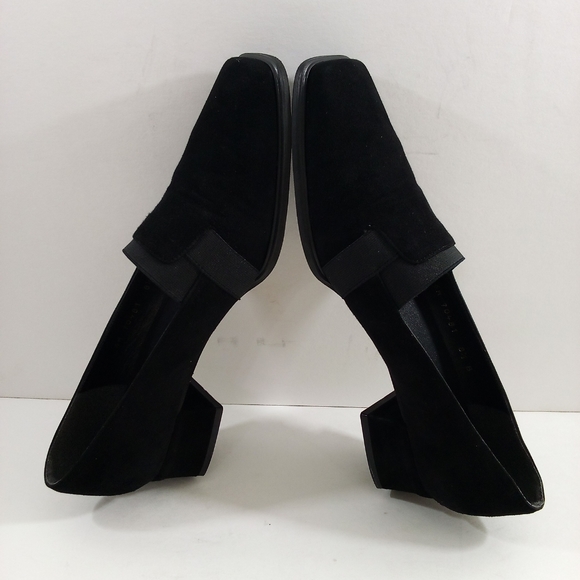 Stuart Weitzman Women 8.5 Black Suede Spanish Pumps - Picture 5 of 8